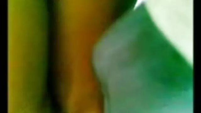نوجوان کوچک گربه فیلم سوپر پورن می شود