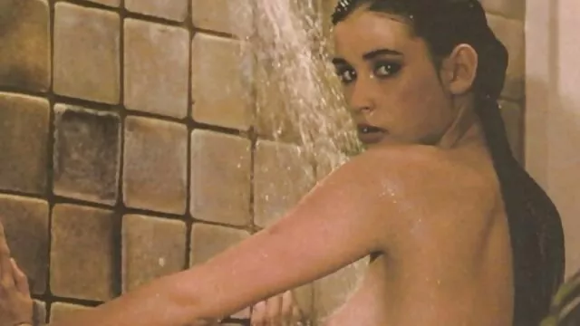 - بشقاب پرنده Roswell فیلم سوپرسکسی درتلگرام